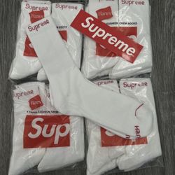 SUPREME CREW SOCKS💋