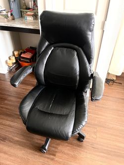 LaZboy Executive Office Chair Black Leather in Good Condition (pick up Cedar Park)