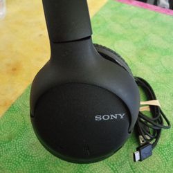 SONY WIRELESS BLUETOOTH NOISE CANCELLING BASS HEADPHONES 
