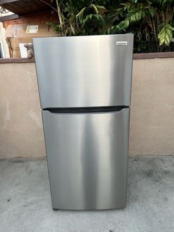 Frigidaire Fridge Silver 18cu ft 30x30x66🛑👍3 MONTHS WARRANTY