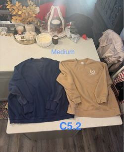 6 Aerie, Under Armor + other brand Crewneck Sweatshirts smoke free home