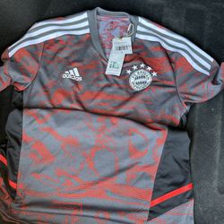 Bayern Munich Training Jersey (S)