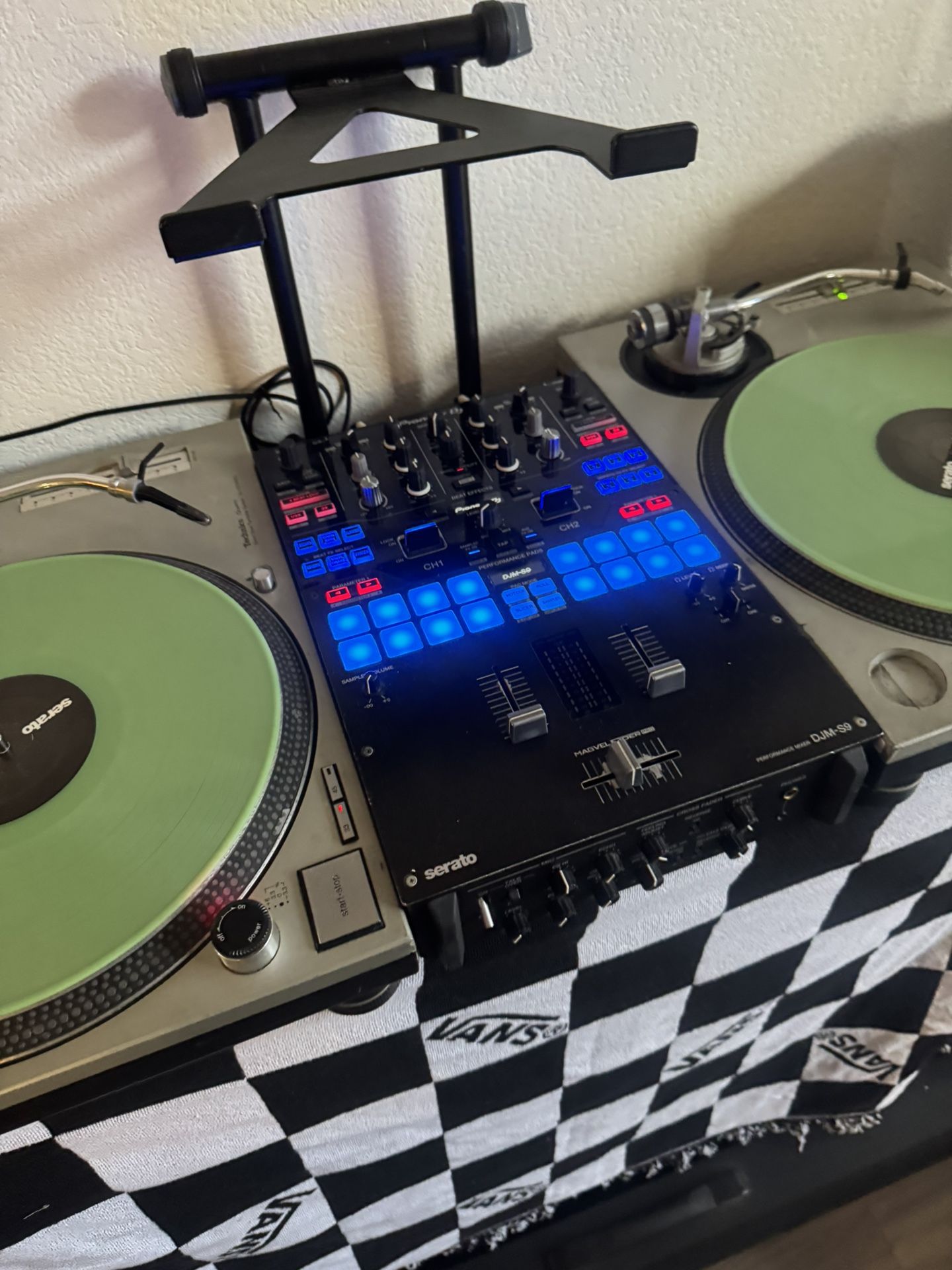 Turntables & Pioneer Setup