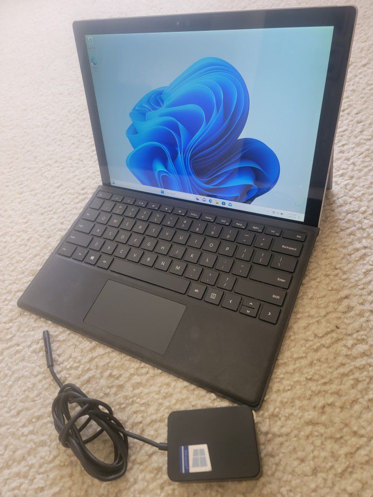 MICROSOFT SURFACE PRO 3 TABLET LAPTOP 4GB RAM 128 SSD INTEL i5 Keyboard And Charger Windows 11 Works Fine