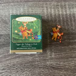 Hallmark Keepsake Ornament Tigger-ific Tidings To Pooh 2000