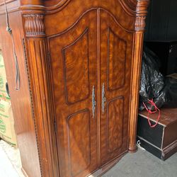 Armoire