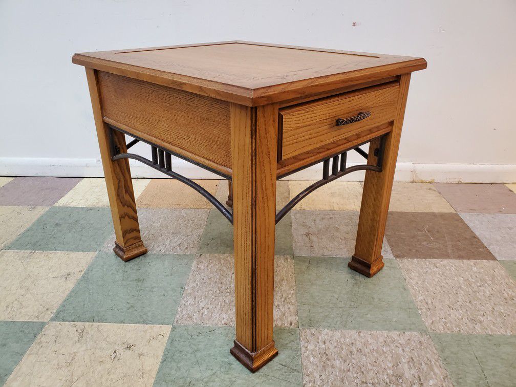 Vintage Oak End Table With Single Drawer