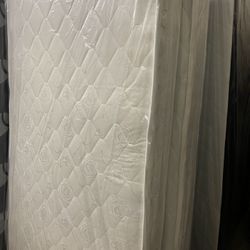 Twin Mattress (box spring available) pick up can delivered 