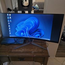 Ultrawide Monitor