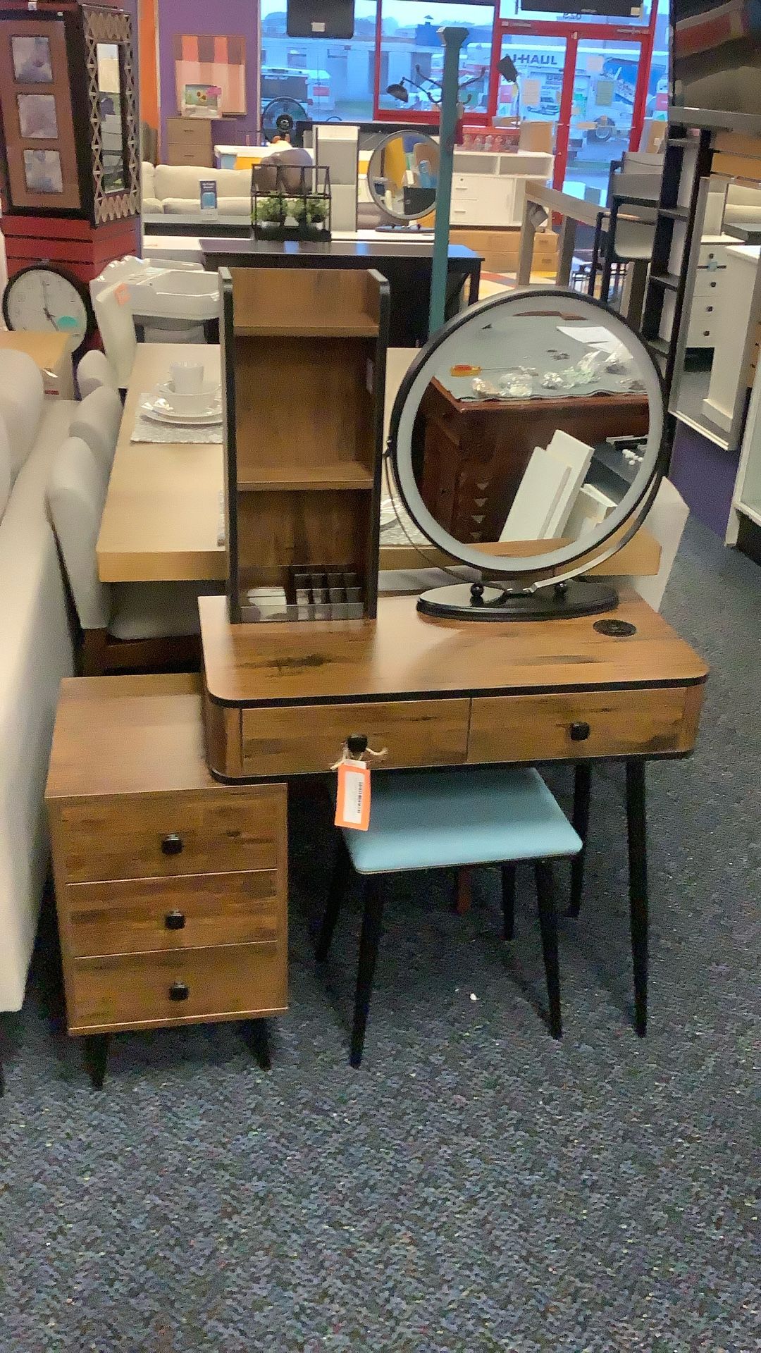 New Vanity W/LED Mirror & Stool
