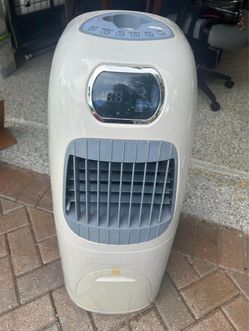 Portable Evaporative Air Cooler / Water Cooling Fan. Enfriador de Aire Portátil / Ventilador con Enf