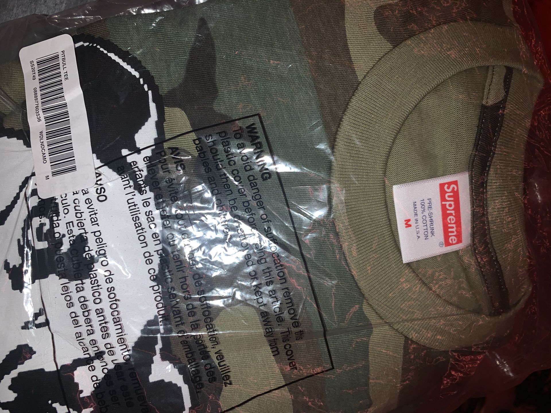 Brand new supreme pitbull tee PRICE NEGOTIABLE