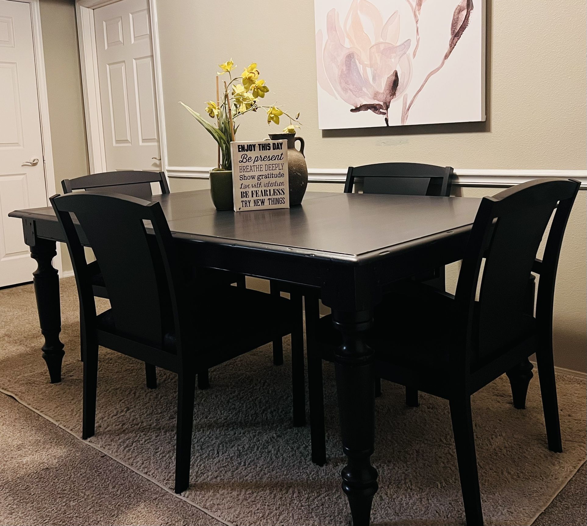 Stunning Farmhouse Dining Table Set
