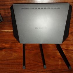 Netgear Nighthawk Dual-band WiFi Router 2.2 Gbps AC2300