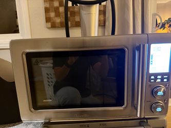 Breville Smooth Microwave— Sell 10AM