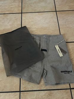 Essential shorts 🚨READ DESCRIPTION🚨￼
