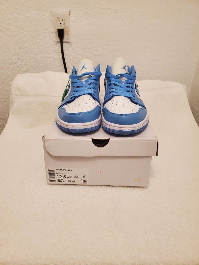 x Air Jordan 1 Low SB “UNC”
