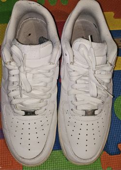 White Low Air Force 1s 11.5