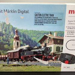 Marklin HO Scale Starter Set And Expansion 