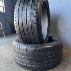275/40/19. GOODYEAR 