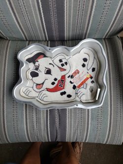 101 Dalmatians Puppy Cake Pan Disney Wilton Mold Baking Supplies with Original Instructions Dog Takes 2 Layer Cake Mix USED CONDITION