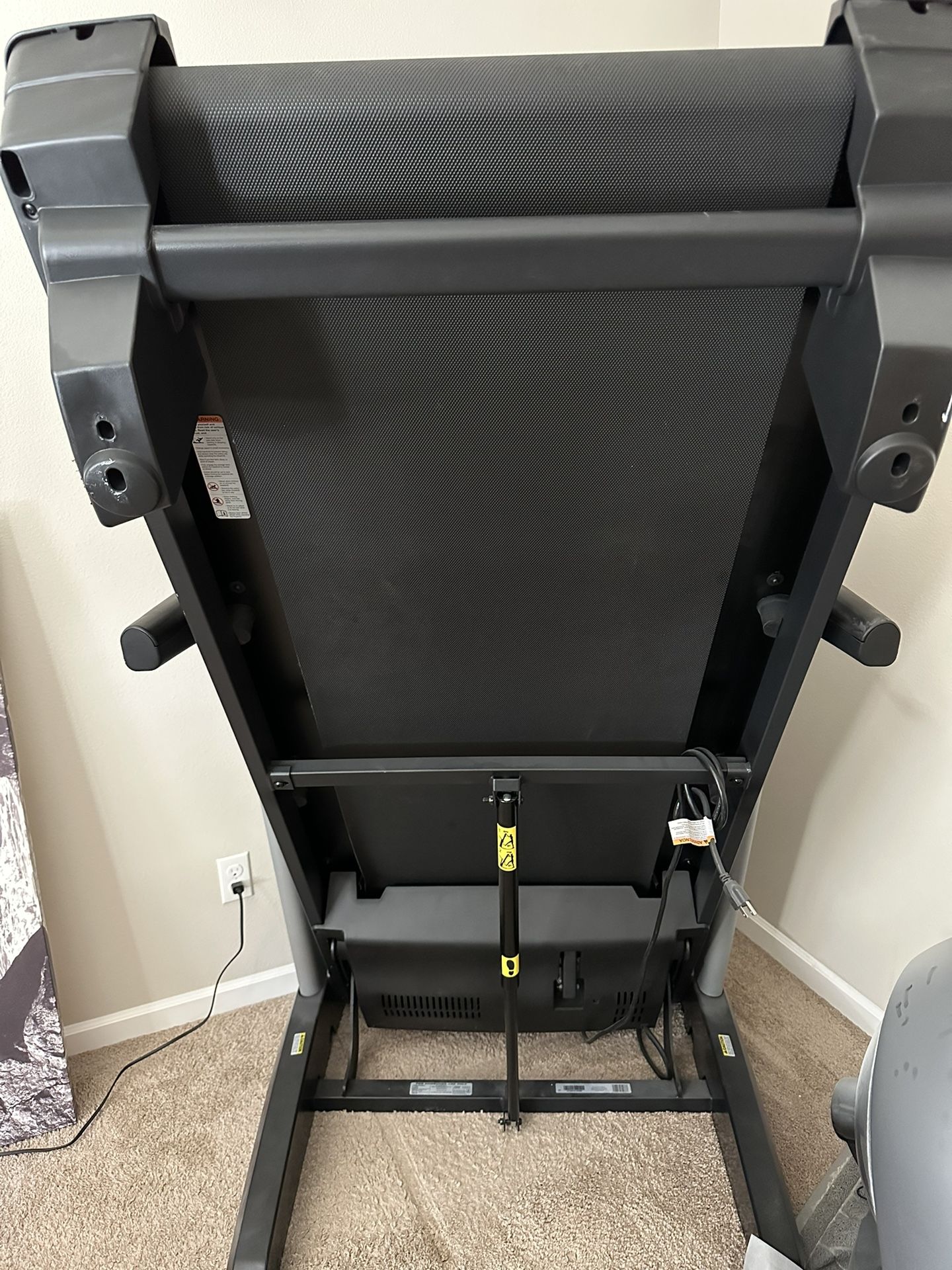 ProForm Pro 2000 Folding Treadmill - Cracked Screen for Sale in ...