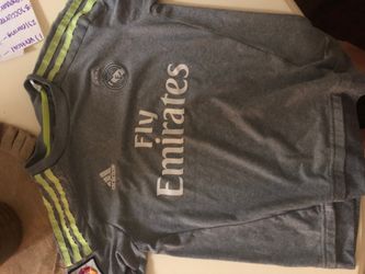 Real Madrid jersey kids medium