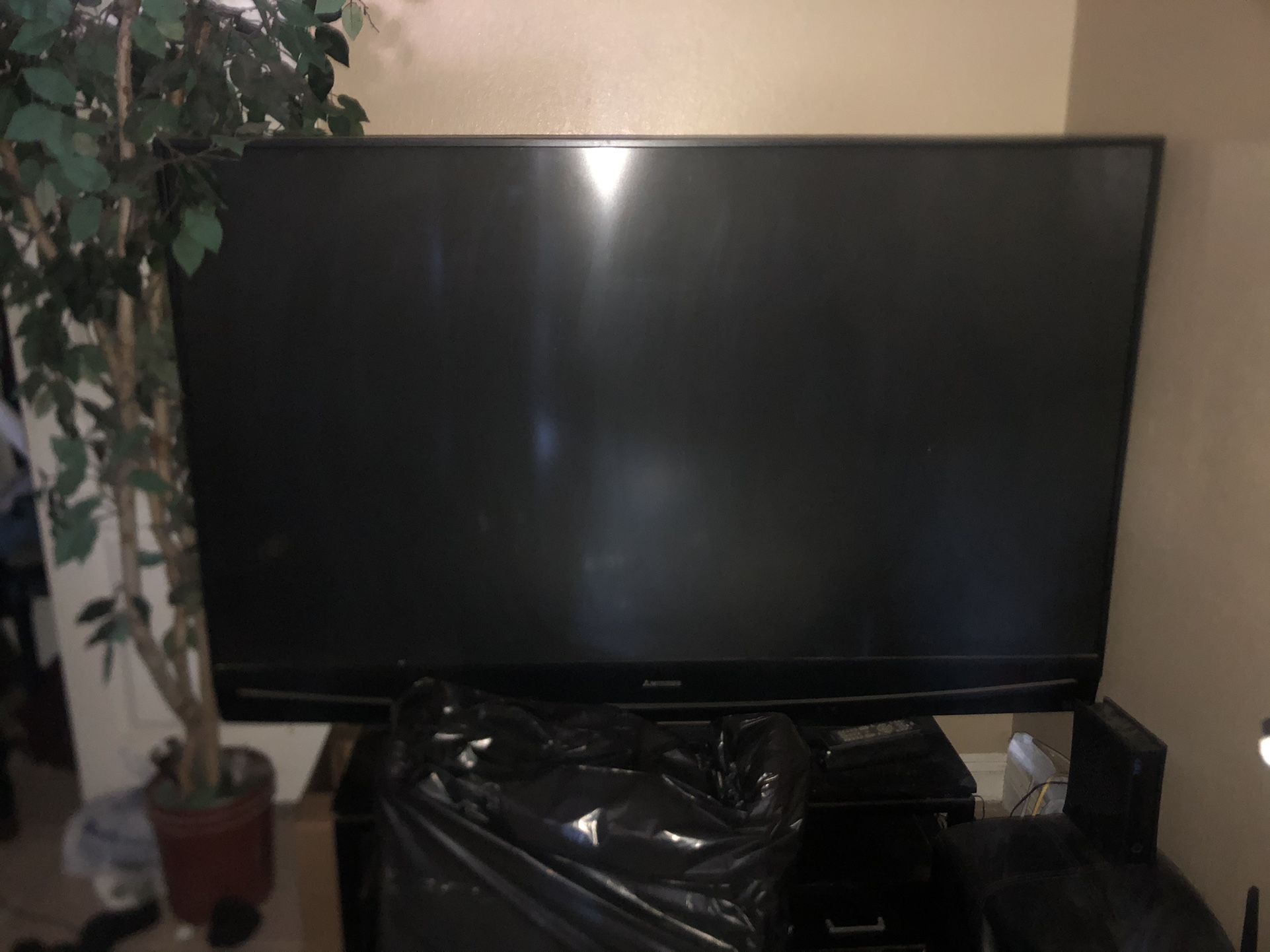 80 Inch 3D Mitsubishi Tv