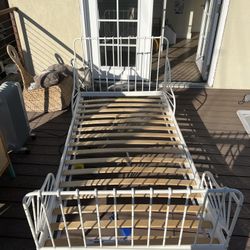 Ikea Minnen bed (slats included)+ hasvag mattress