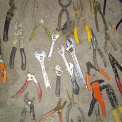 Pliers .Vice Grips Wire Cutters .Ect 49 Items