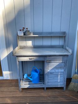 Potter’s bench