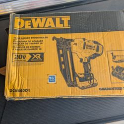 DeWalt XR 16"Ga Angle Nailer Kit