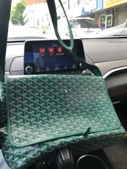 Goyard Messenger Bag Biggest size