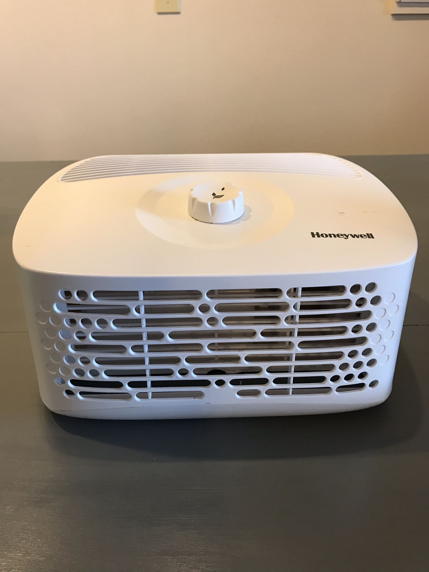Honeywell Tabletop Air Purifier, White