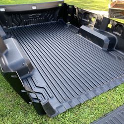 2020/2024 SILVERADO BED-LINER