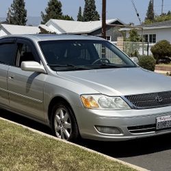 2001 Toyota Avalon - Clean Title Clean Carfax