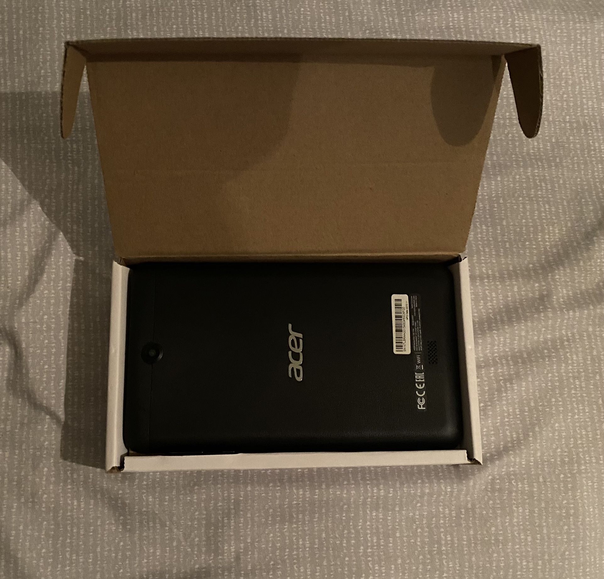 Aced Iconia One 7 Electronics & Media