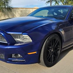 2013 FORD MUSTANG, NICE CAR, RUNS GREAT, COLD AC, FINANCE AVAILABLE 🚘