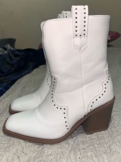short white boots size 6