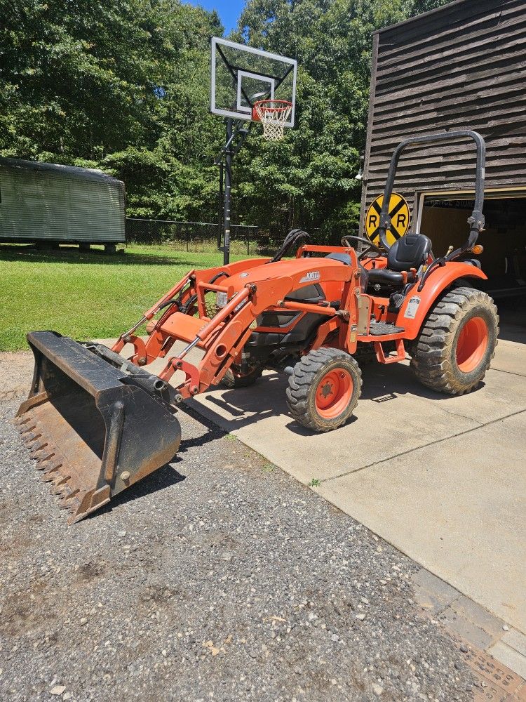 Tractor Kioti