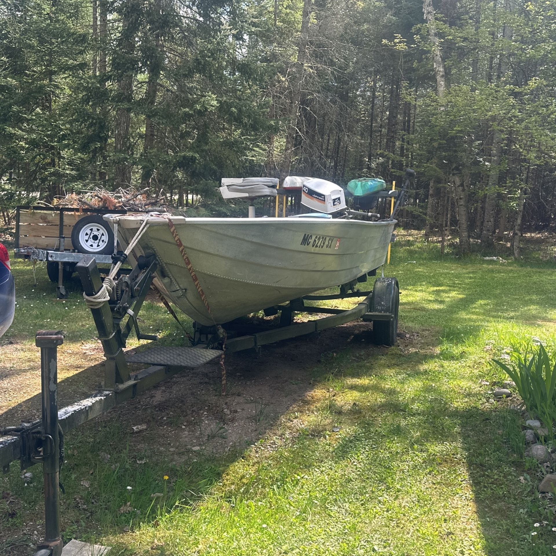 1976 Outboard Boat