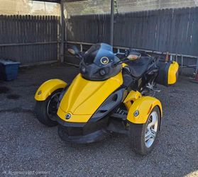 2010 Spyder RT Limited Título limpio