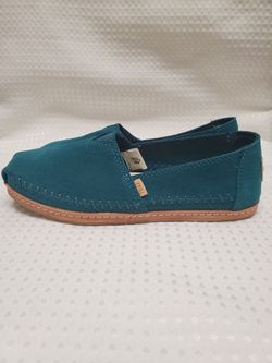 Tom's women's 7 slip ons