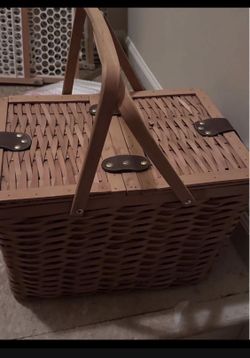 Picnic basket