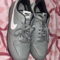 Nike Shoe Size 11.5