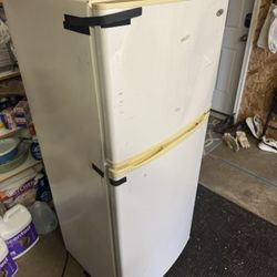 Fridge / Freezer - 24” Wide - Garage Fridge 