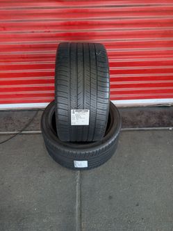 295/35R20 Michelin Pilot Sport All Season 4 ā Pair of 2 7/32 Tread