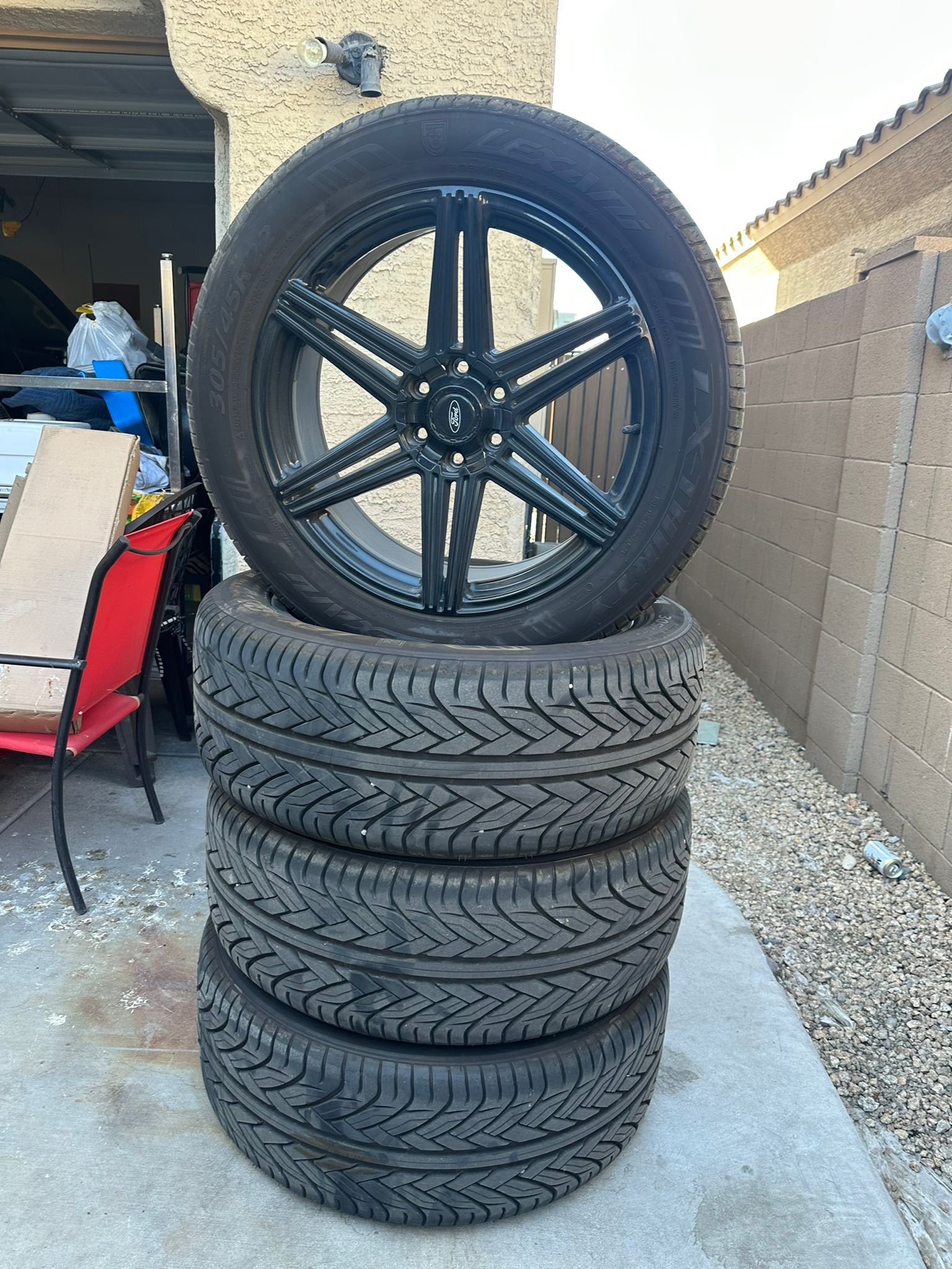 22” F150 Voxx Wheels