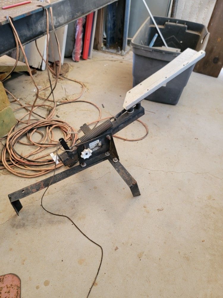Clay Target Thrower