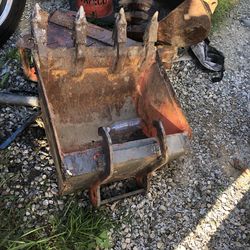 Bobcat excavator bucket 24